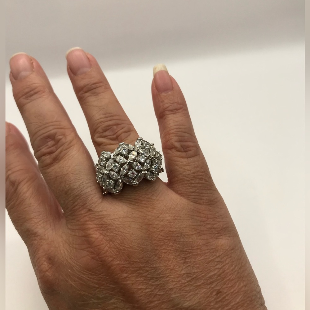 Silver-Tone & Glass Rhinestones Cocktail Ring - Picture 2 of 8